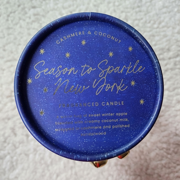 NWT Season to Sparkle New York Cashmere & Coconut Candle - Picture 2 of 2